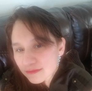 Meet your Posher, Dominga